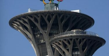 Zu den Olympischen Winterspielen 2022 in Peking werden keine Zuschauer aus dem Ausland zugelassen. Foto: Mark Schiefelbein/AP/dpa