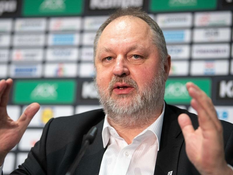 Andreas Michelmann, Präsident des Deutschen Handballbunds (DHB), spricht während einer Pressekonferenz. Foto: Marius Becker/dpa