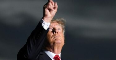 Der ehemalige US-Präsident Donald Trump hat Vermögen eingebüßt. Foto: Jason Behnken/AP/dpa