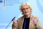 Bundesjustizministerin Christine Lambrecht fordert, die sozialen Netzwerke stärker an die Kandare zu nehmen. Foto: Britta Pedersen/dpa-Zentralbild/dpa