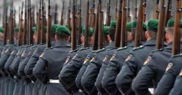 Das Wachbataillon der Bundeswehr. Das Verteidigungsministerium prüft nun erneuten Extremismusverdacht in einer Kompanie. Foto: picture alliance / dpa