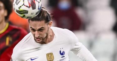Hat sich mit dem Cornavirus infiziert: Frankreichs Adrien Rabiot in Aktion. Foto: Fabio Ferrari/LaPresse via ZUMA Press/dpa