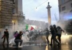 Eine Demonstration gegen den «Grünen Pass» ist in Rom eskaliert. Foto: Mauro Scrobogna/LaPresse/AP/dpa