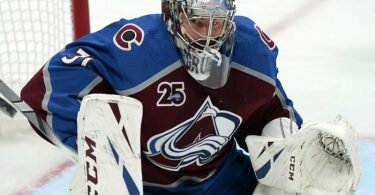 Torhüter Philipp Grubauer wechselte vor der Saison von den Colorado Avalanche zum NHL-Neuling Seattle Kraken. Foto: David Zalubowski/AP/dpa