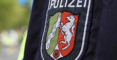 Rund ein Jahr nach Bekanntwerden rechtsextremer Verdachtsfälle bei der Polizei in Nordrhein-Westfalen hat sich dieser Verdacht in 53 Fällen bestätigt. Foto: Weronika Peneshko/dpa