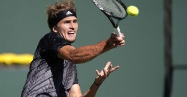 Alexander Zverev ist raus - erst zwei Matchbälle vergeben und dann auch noch verloren. Foto: Mark J. Terrill/AP/dpa