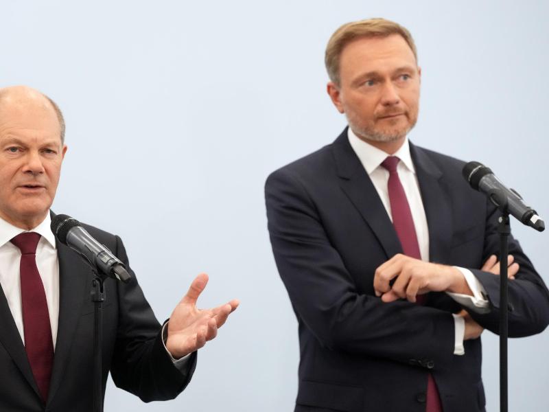 Der mögliche neue Kanzler Olaf Scholz (l) - und sein künftiger Finanzminister und Amtsnachfolger Christian Lindner?. Foto: Kay Nietfeld/dpa