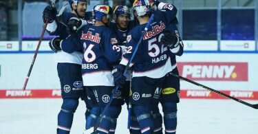 Beim EHC Red Bull München gibt es mehrere Corona-Fälle. Foto: Angelika Warmuth/dpa