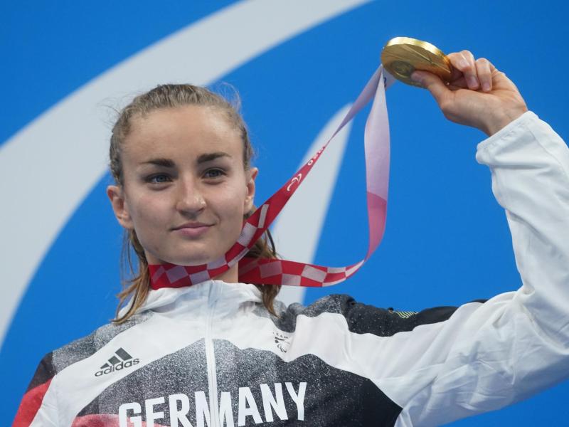 Bei den Paralympics holte Elena Krawzow vor wenigen Wochen noch Gold - nun wurde ein Gehirntumor bei der Schwimmerin festgestellt. Foto: Marcus Brandt/dpa