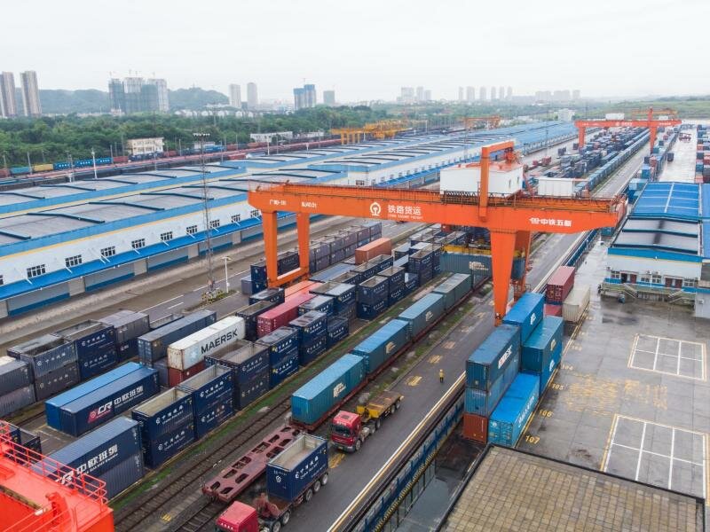 Die zweitgrößte Volkswirtschaft wuchs im dritten Quartal um 4,9 Prozent im Vorjahresvergleich. Foto: Chen Sihan/XinHua/dpa