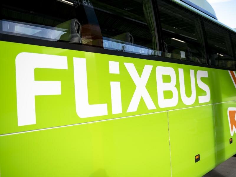 Flixmobility ist mit seiner Marke Flixbus bereits seit 2018 in den USA aktiv und bedient dort bislang 195 Ziele. Foto: Fabian Sommer/dpa