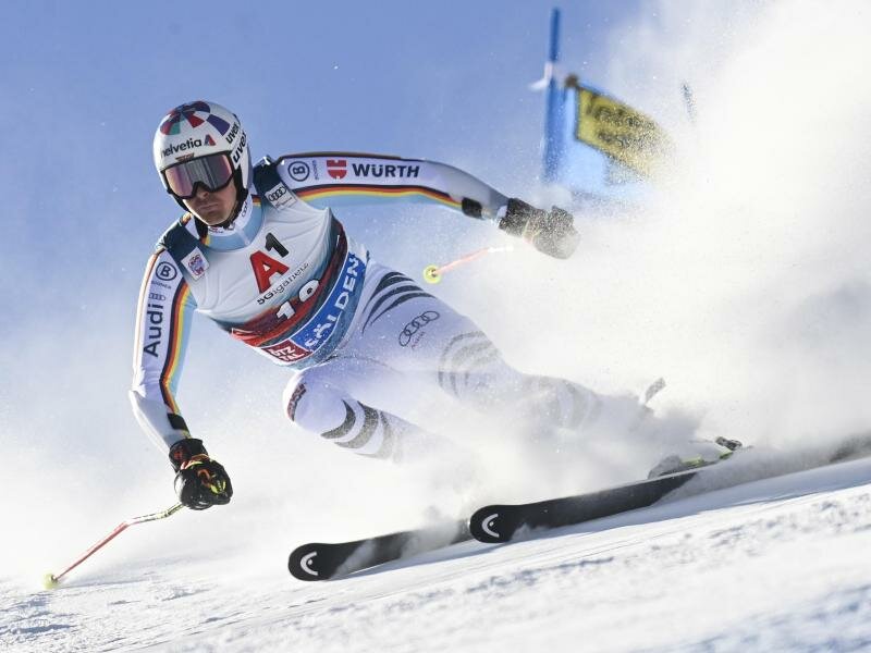 Wurde beim Weltcup-Auftakt in Söden 17.: Stefan Luitz aus Deutschland. Foto: Gian Ehrenzeller/KEYSTONE/dpa