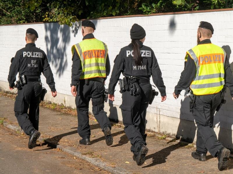 Die Münchener Polizei hat einen 17-Jährigen festgenommen. Foto: Peter Kneffel/dpa