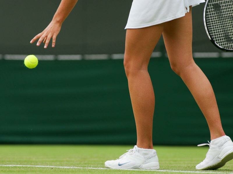 Die Knie von Frauen sind bei Sportarten mit schnellen Richtungswechseln - wie Tennis - anfälliger für Kreuzbandrisse. Foto: Geoff Caddick/epa/dpa-tmn