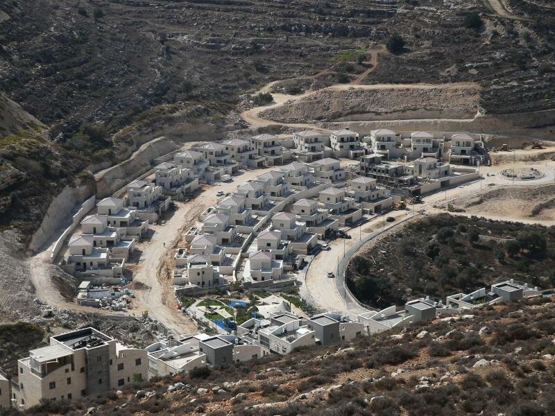 Blick auf die israelische Siedlung Givʿat Seev in der Nähe von Jerusalem. Foto: Muammar Awad/XinHua/dpa