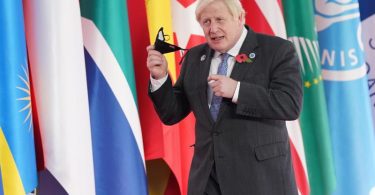 Boris Johnson, Premierminister von Großbritannien, trifft im Konferenzzentrum La Nuvola zum G20-Gipfel ein. Foto: Stefan Rousseau/PA Wire/dpa