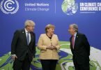 Boris Johnson (l), Antonio Guterres und Angela Merkel bei ihrer Ankunft auf dem UN-Klimagipfel COP26 in Glasgow. Foto: Alastair Grant/POOL AP/dpa