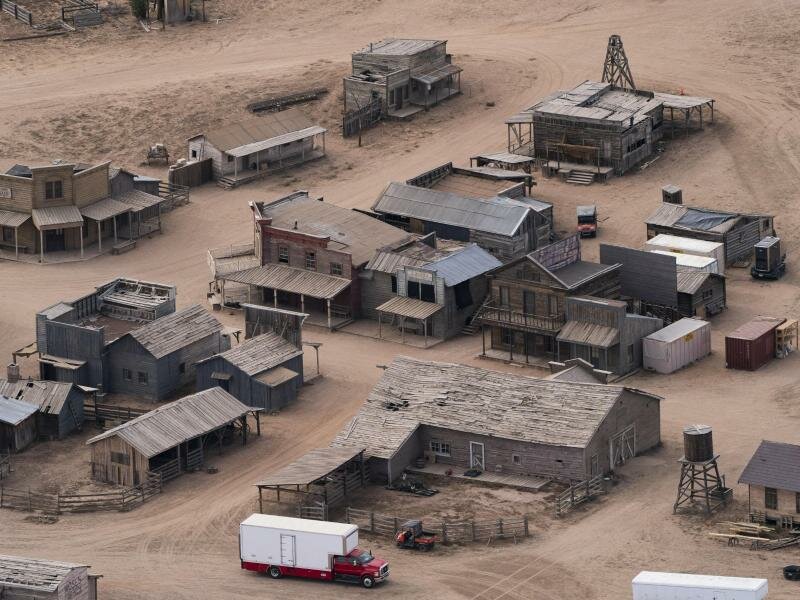 Die Filmranch "Bonanza Creek Ranch", auf der die Dreharbeiten zu dem Low-Budget-Western «Rust» stattfanden. Foto: Jae C. Hong/AP/dpa