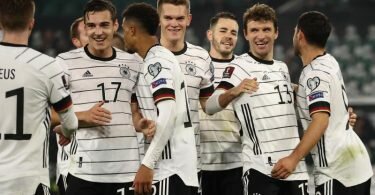 Die DFB-Spieler machten in Wolfsburg sowohl ihren Trainer als auch die Fans zufrieden. Foto: Christian Charisius/dpa