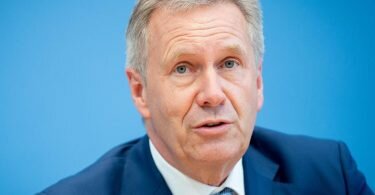 Der frühere Bundespräsident Christian Wulff war Mitglied der Findungskommission, die Kandidaten für den DOSB-Chefposten suchte. Foto: Kay Nietfeld/dpa
