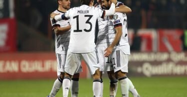 Die DFB-Elf um Doppelpacker Ilkay Gündogan (r) setzte sich souverän in Armenien durch. Foto: Christian Charisius/dpa