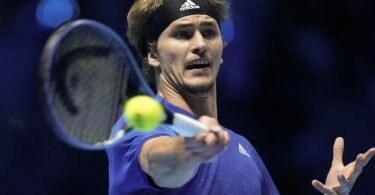 Kann bei den ATP Finals in Turin vorzeitig ins Halbfinale einziehen:&nbsp;Olympiasieger Alexander Zverev. Foto: Luca Bruno/AP/dpa