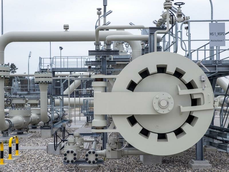 Wann russisches Gas durch die fertiggestellte Leitung nach Deutschland fließt, ist weiter offen. Foto: Jens Büttner/dpa-Zentralbild/dpa