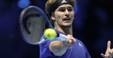 Spielt bei den ATP&nbsp;Finals um den Halbfinaleinzug: Alexander Zverev. Foto: Luca Bruno/AP/dpa
