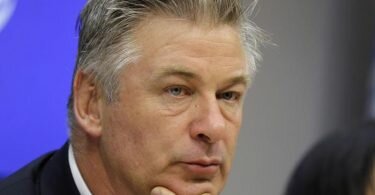Schauspieler Alec Baldwin nimmt an einer Pressekonferenz im Hauptquartier der Vereinten Nationen teil. (Archivbild). Foto: Seth Wenig/AP/dpa