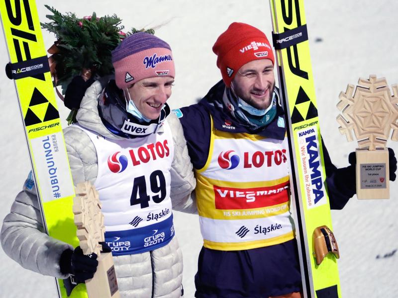 «Spezl»: Die Skispringer Marcus Eisenbichler (r) und Karl Geiger. Foto: Czarek Sokolowski/AP/dpa