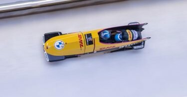 Sieg auch im Zweierbob: Laura Nolte und Leonie Fiebig in Aktion. Foto: Expa/Johann Groder/APA/dpa