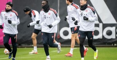 Nur mit einem dezimierten Kader kann sich der FC Bayern auf der Spiel bei Dynamo Kiew vorbereiten. Foto: Matthias Balk/dpa