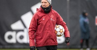 Bayern-Trainer Julian Nagelsmann muss mit einem dezimierten Kader arbeiten. Foto: Matthias Balk/dpa