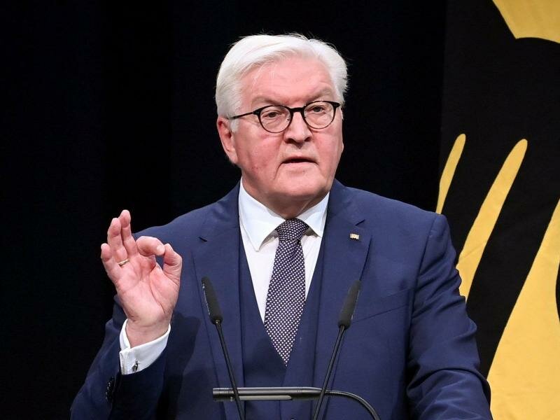 Bundespräsident Frank-Walter Steinmeier bittet die Bürger: «Halten wir uns an die Regeln, reduzieren wir noch einmal unsere Kontakte». Foto: Britta Pedersen/dpa