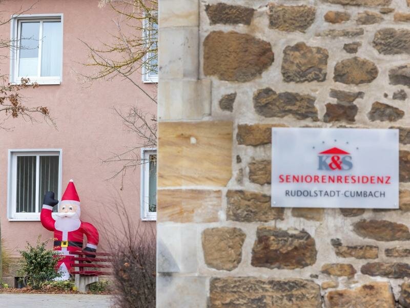 Die Zahl der Todesopfer nach einem Corona-Ausbruch in einem Thüringer Pflegeheim hat sich auf 28 erhöht. Foto: Michael Reichel/dpa