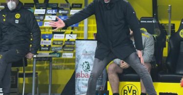 Regt sich nicht nur über das Spiel auf, sondern auch über die Experten-Kommentare von Didi Hamann: Dortmunds Trainer Marco Rose. Foto: Bernd Thissen/dpa
