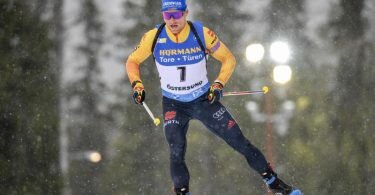 Lesser kam beim Verfolgungsrennen beim Biathlon-Weltcup im französischen Le Grand-Bornand als Zehnter ins Ziel. Foto: Anders Wiklund/TT/AP/dpa