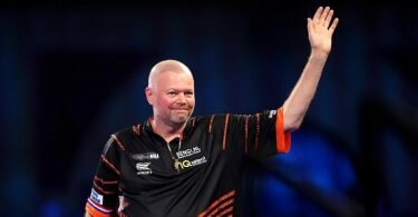 Erst WM-Aus, dann positiv auf Corona getestet: Ex-Darts-Weltmeister Raymond van Barneveld. Foto: Zac Goodwin/PA Wire/dpa