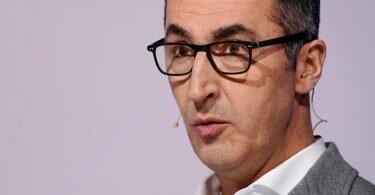Landwirtschaftsminister Cem Özdemir will gesunde Ernährung in Deutschland fördern. Foto: Kay Nietfeld/dpa