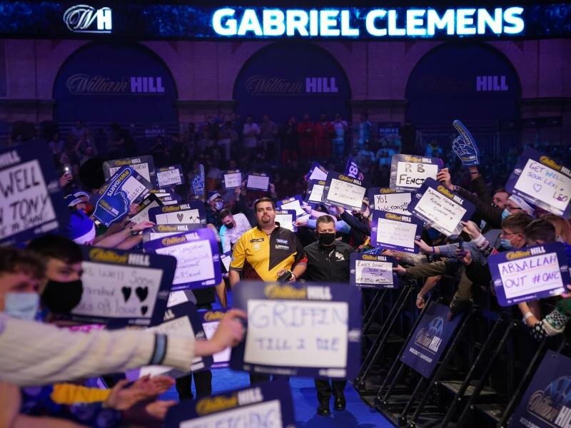 Für Gabriel Clemens ist die Darts-WM bereits beendet. Foto: Adam Davy/PA Wire/dpa