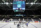 Die Weltmeisterschaft der Eishockey-Junioren ist nach zahlreichen Corona-Fällen abgebrochen worden. Foto: Jeff Mcintosh/The Canadian Press/AP/dpa