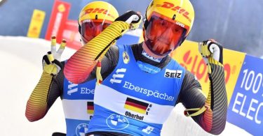 Toni Eggert (r) und Sascha Benecken haben den EM-Titel im Gesamtweltcup gewonnen. Foto: Martin Schutt/dpa-Zentralbild/dpa