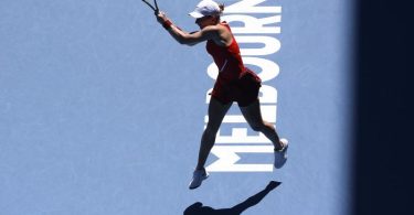 Die Rumänin Simona Halep ist bei den Australian Open ausgeschieden. Foto: Andy Brownbill/AP/dpa