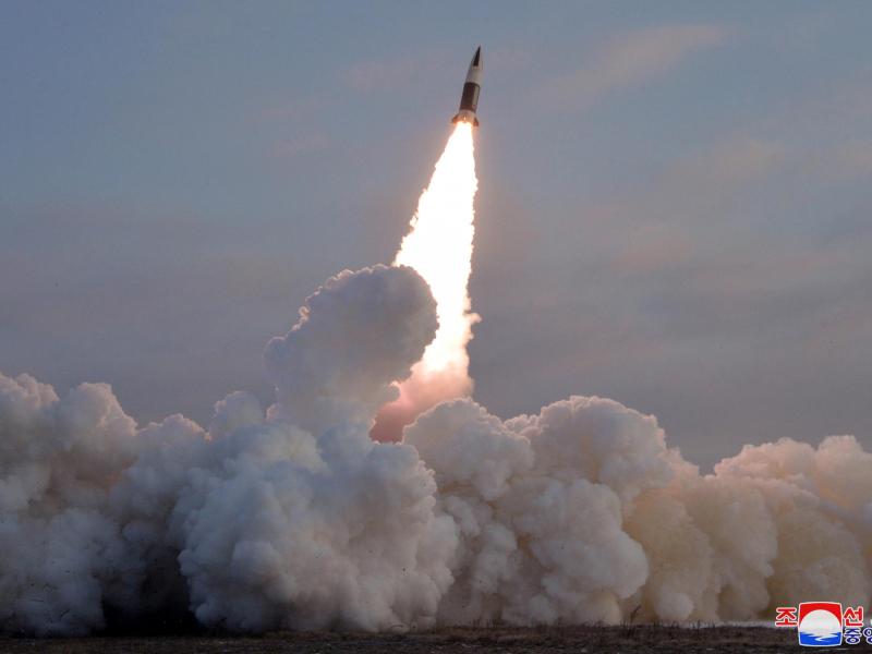 Hat Nordkorea mit einem neuen Raketentest gegen UN-Resolutionen verstoßen?. Foto: //kcna/dpa