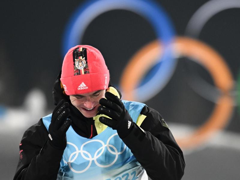 Kombinierer Vinzenz Geiger aus Deutschland gewinnt Gold bei den Winterspielen in Peking. Foto: Hendrik Schmidt/dpa