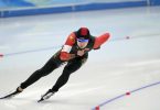 Premiere: Tingyu Gao gewann als erster Eisschnellläufer für China eine Goldmedaille bei Olympischen Winterspielen. Foto: Ashley Landis/AP/dpa