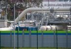 Blick auf Rohrsysteme und Absperrvorrichtungen in der Gasempfangsstation von Nord Stream 2. (Archivbild). Foto: Stefan Sauer/dpa
