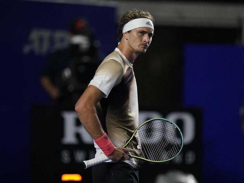 Alexander Zverev ist beim ATP-Turnier in Mexiko disqualifiziert worden. Foto: Eduardo Verdugo/AP/dpa