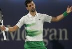 Nicht mehr Erster der Weltrangliste: Novak Djokovic reagiert nach einem verlorenen Punkt. Foto: Kamran Jebreili/AP/dpa