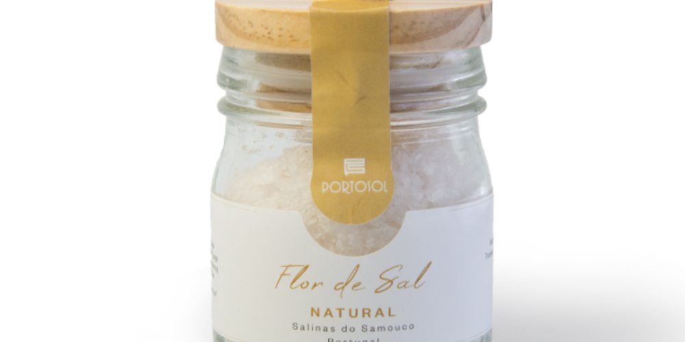 Portosol: Das "weiße Gold" in Form der Salzblume des Meersalzes. Quelle: shop.portosol.de/product/flor-de-sal-39